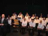 16.12.2007 - Kerstconcert - Kerstkrans. Nog ��n en ander uittesten voor het concert