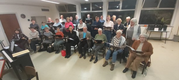 24.11.2025: Koorfoto - in 't koorzaaltje. 24.11.2025: Koorfoto - in 't koorzaaltje.